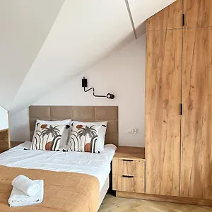 Dmk Oak Near Warsaw-modlin Airport Апартаменты Новы-Двур-Мазовецкий